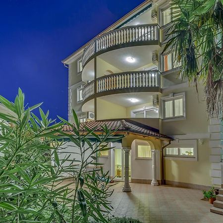 Apartments Villa Maria Crikvenica Luaran gambar