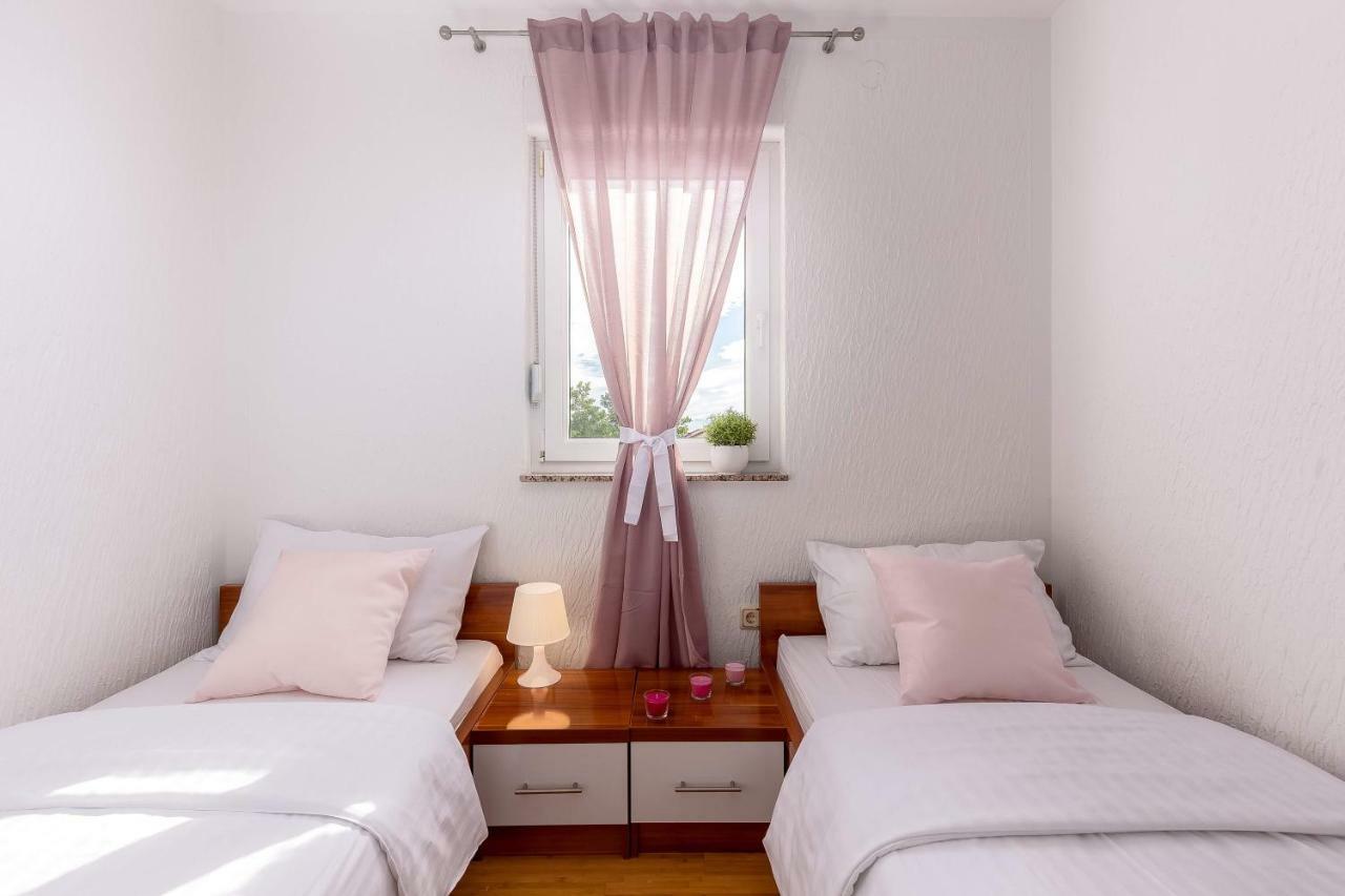 Apartments Villa Maria Crikvenica Luaran gambar
