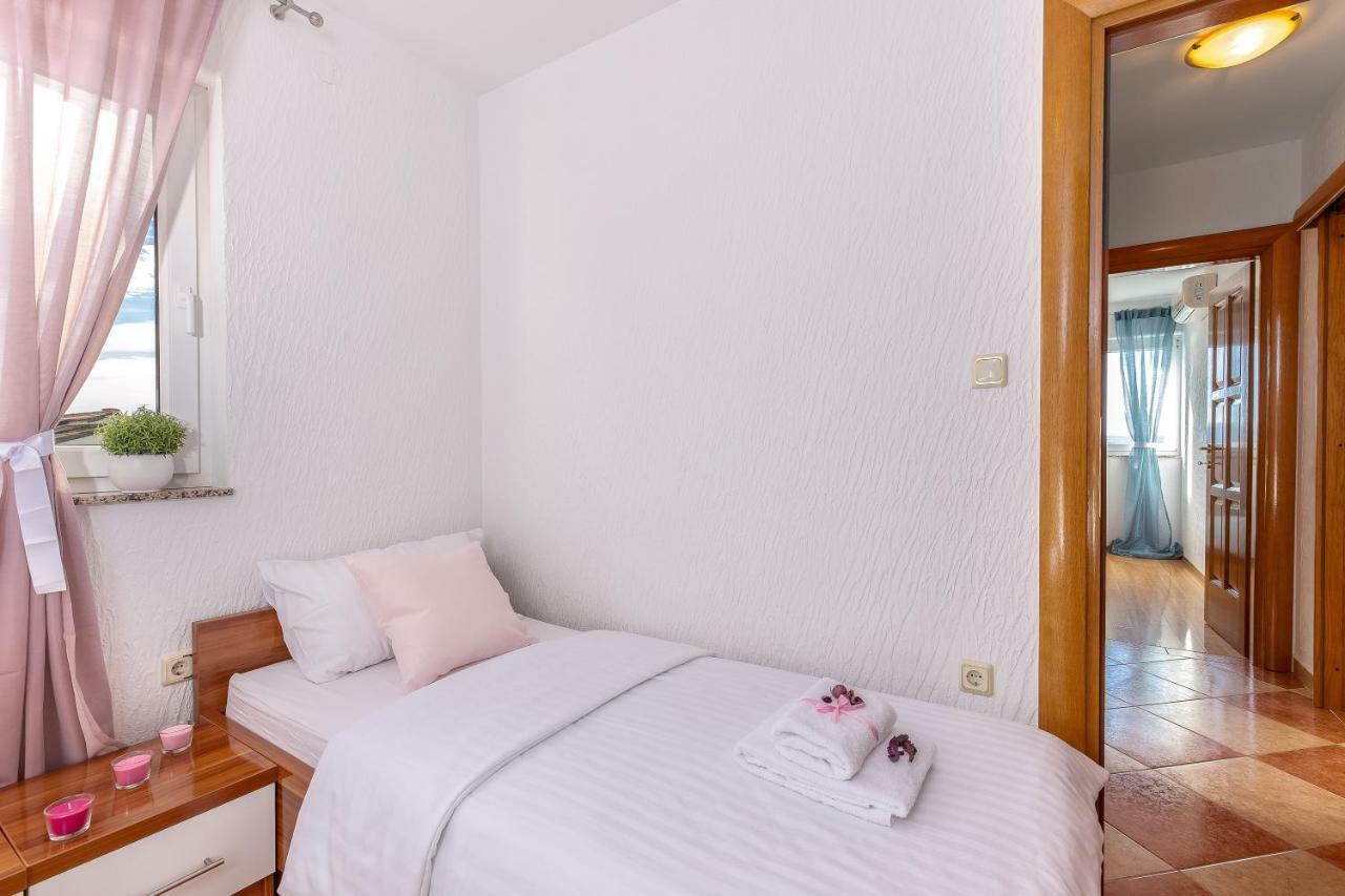 Apartments Villa Maria Crikvenica Luaran gambar
